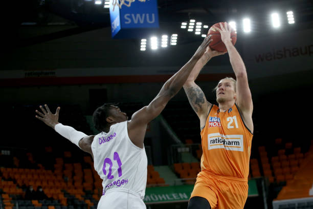 更考验他们 更考验他们